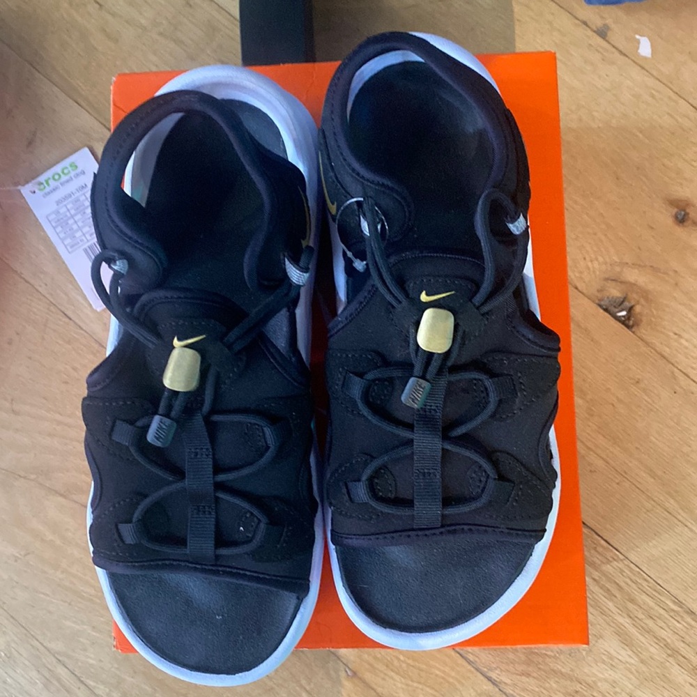 Black Airmax Sandals